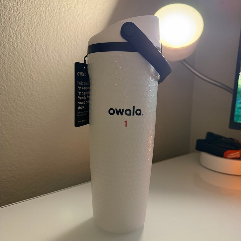Owala golf Fairways For Days White Water Bottle